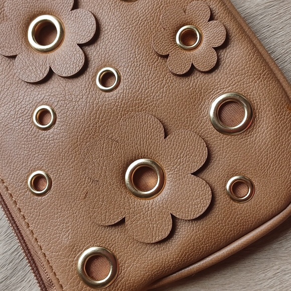 Nine West wristlet - Picture 10 of 14